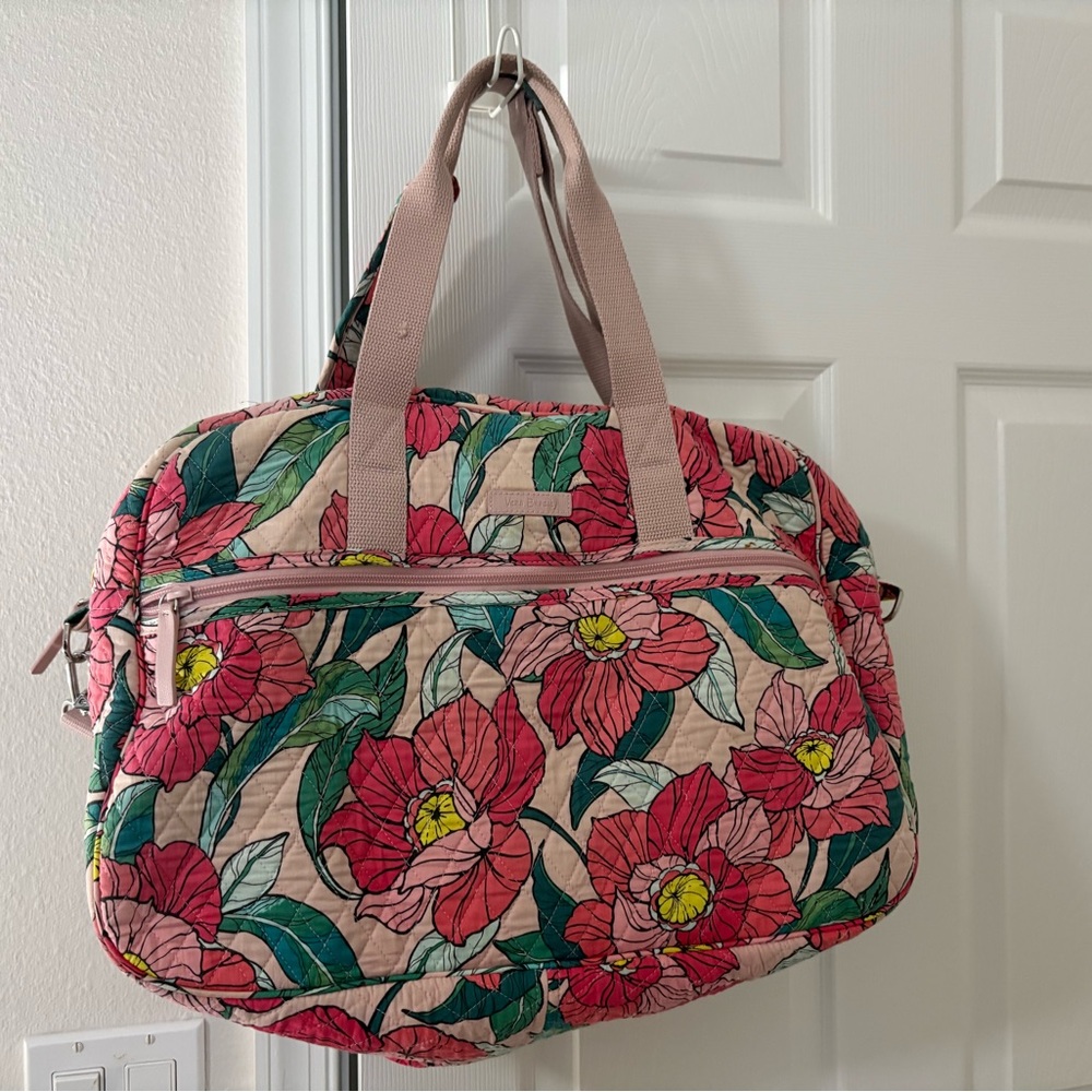 Vera Bradley Medium Traveler Bag Travel Tote Bag Vintage Pink Green Floral